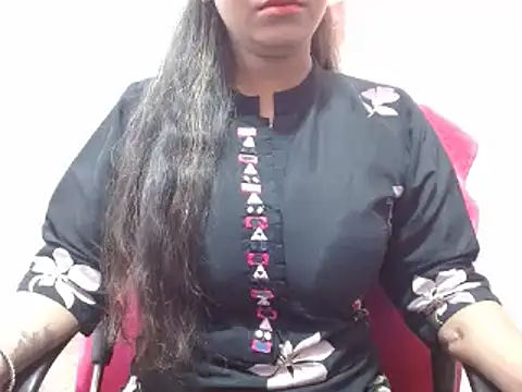 Snapshot of LovingPihu chatting on 02.22.25 LovingPihu online show from 02.22.25