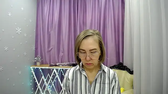 queen a n i online show from 03.08.26