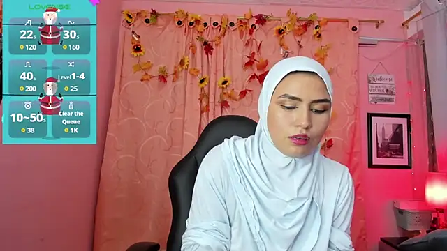 Snapshot of DarshaKhemu chatting on 12.28.24 DarshaKhemu online show from 12.28.24