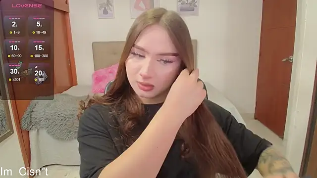 Snapshot of Miley_Baker chatting on 02.24.25 Miley Baker online show from 02.24.25