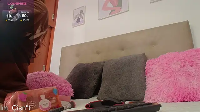 Snapshot of Miley_Baker chatting on 03.08.25 Miley Baker online show from 03.08.25