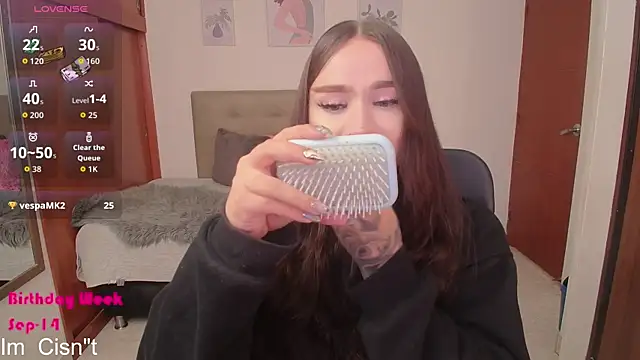 Snapshot of Miley_Baker chatting on 09.25.25 Miley Baker online show from 09.25.25