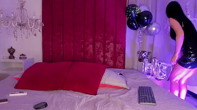 Selenee- online show from 12.18.25