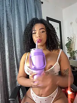 Snapshot of kem_hott chatting on 02.25.26 kem hott online show from 02.25.26