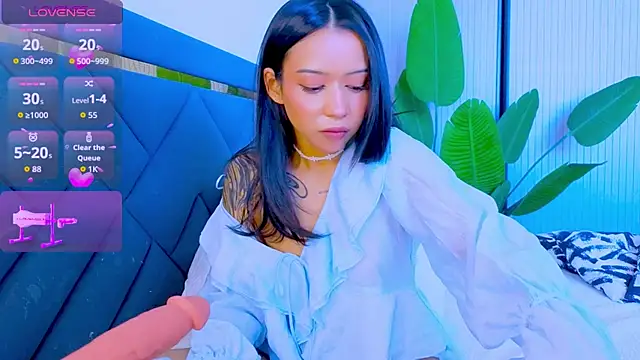 Mia Tin online show from 04.20.26