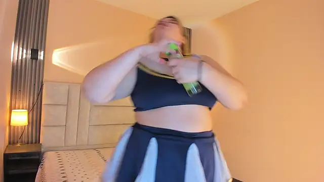 EYMI TOMSOM online show from 01.06.26