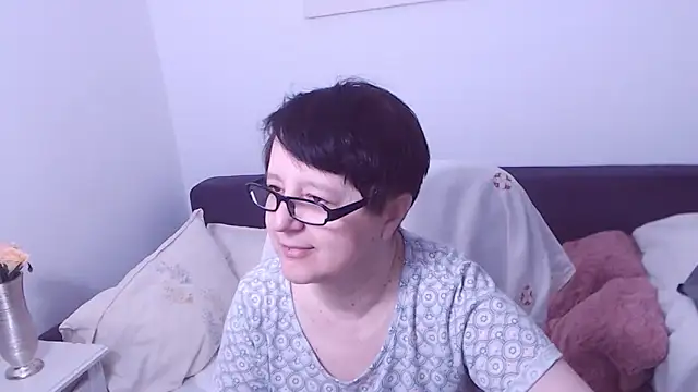 ChristaRose online show from 04.04.26