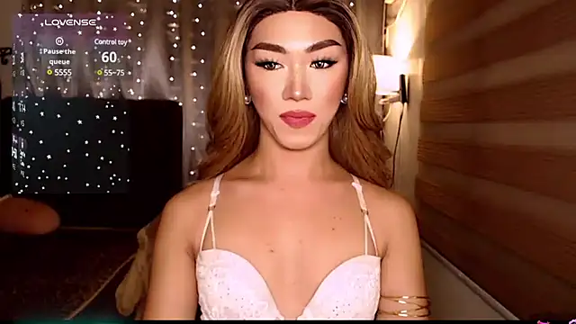 Local Hoelyx online show from 12.21.24