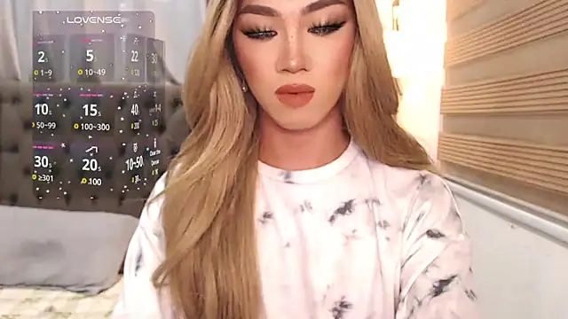 Local Hoelyx online show from 01.08.25