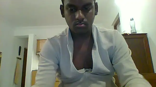 Snapshot of Slavebottombdsm09 chatting on 02.08.25 Slavebottombdsm09 online show from 02.08.25