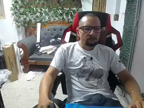 Snapshot of alexam_gal@xh chatting on 12.31.24 alexam galxh online show from 12.31.24