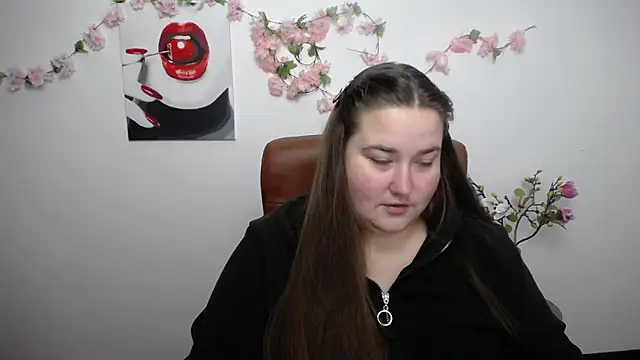 Snapshot of XX_Daniella_XX chatting on 11.28.25 XX Daniella XX online show from 11.28.25