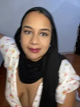 Snapshot of Maryam_yamal chatting on 12.28.24 Maryam yamal online show from 12.28.24