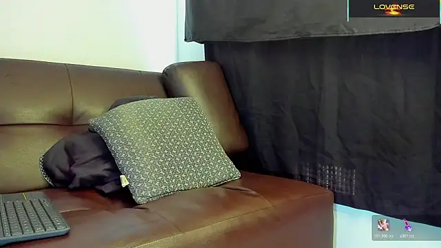 Snapshot of JorsMontero chatting on 11.14.25 JorsMontero online show from 11.14.25