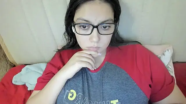 Snapshot of roniewester chatting on 02.10.26 roniewester online show from 02.10.26