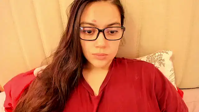 Snapshot of roniewester chatting on 06.16.26 roniewester online show from 06.16.26