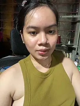 Snapshot of Hebefemme chatting on 03.01.25 Hebefemme online show from 03.01.25