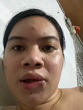 Snapshot of Hebefemme chatting on 03.07.25 Hebefemme online show from 03.07.25