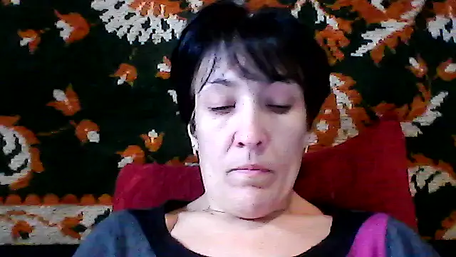 SunnyAmorre online show from 10.15.25