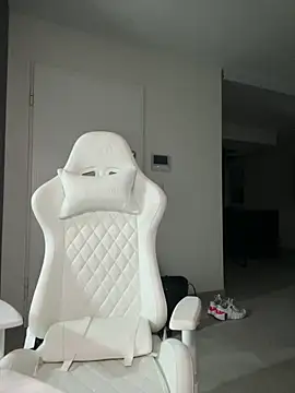 HannaXLove online show from 12.21.25