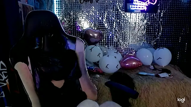 Snapshot of JINX_26 chatting on 09.14.25 JINX 26 online show from 09.14.25