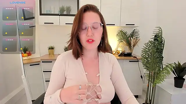 Snapshot of Charmy_Gracy chatting on 04.29.26 Charmy Gracy online show from 04.29.26