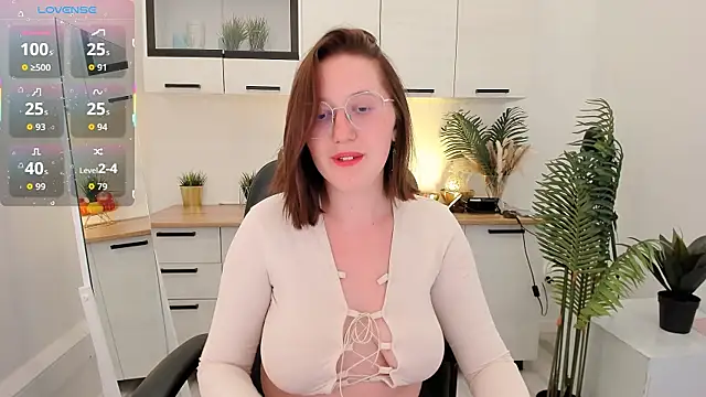 Snapshot of Charmy_Gracy chatting on 04.29.26 Charmy Gracy online show from 04.29.26