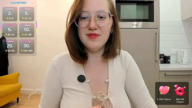 Charmy Gracy online show from 06.19.26