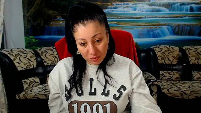 Snapshot of MoistMady chatting on 03.06.26 MoistMady online show from 03.06.26