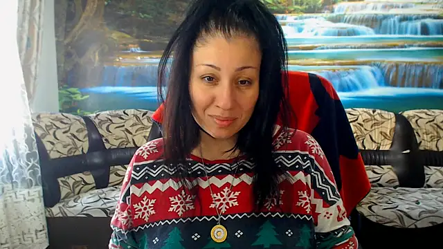 Snapshot of MoistMady chatting on 04.06.26 MoistMady online show from 04.06.26