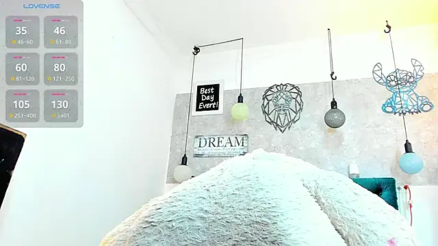 Rebeca xs online show from 10.27.25