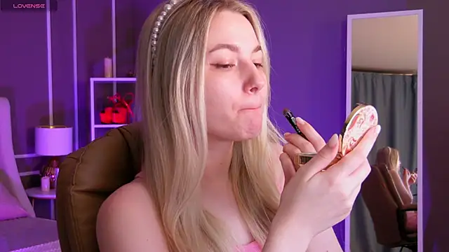 elinanortas online show from 01.30.25