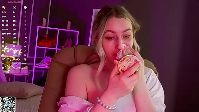 elinanortas online show from 03.05.25