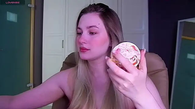 elinanortas online show from 09.15.25