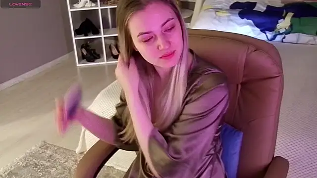 elinanortas online show from 10.02.25