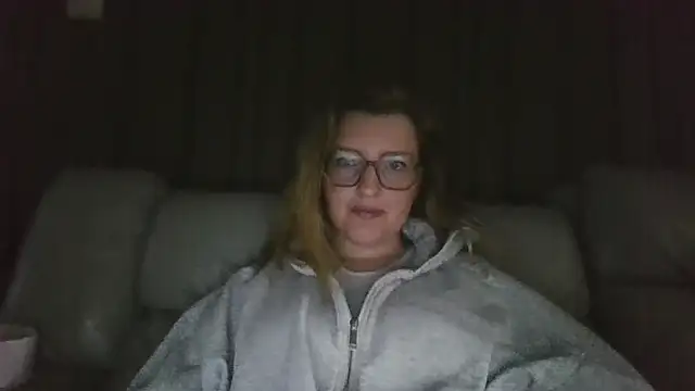 LiquidLeonie online show from 05.13.26