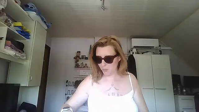 LiquidLeonie online show from 05.28.26