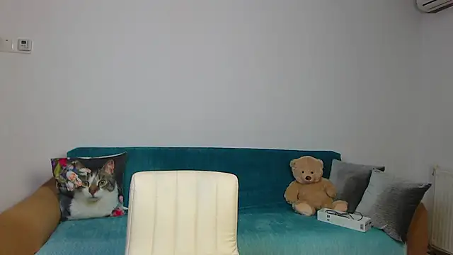 Snapshot of SaraDaisy chatting on 12.04.24 SaraDaisy online show from 12.04.24