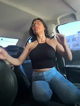 Snapshot of sexi_noemi chatting on 02.13.25 sexi noemi online show from 02.13.25