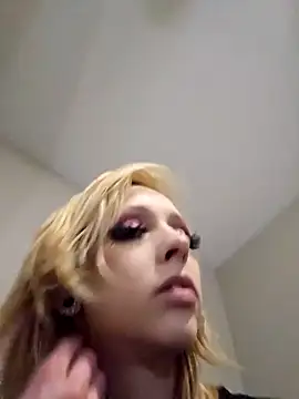 Snapshot of AmethystFoxx chatting on 02.05.25 AmethystFoxx online show from 02.05.25