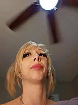 Snapshot of AmethystFoxx chatting on 02.13.25 AmethystFoxx online show from 02.13.25