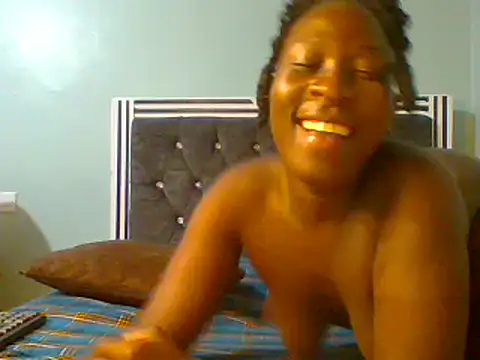 Snapshot of blackcuteebony chatting on 02.21.25 blackcuteebony online show from 02.21.25