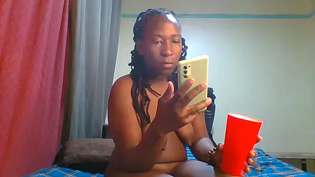 Snapshot of blackcuteebony chatting on 06.26.26 blackcuteebony online show from 06.26.26