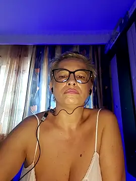 BellaBellaHot online show from 09.14.25