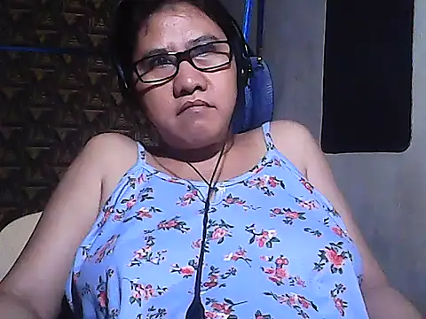 Snapshot of sweetsosie18 chatting on 02.16.26 sweetsosie18 online show from 02.16.26