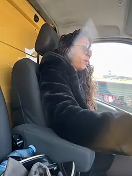 amanilouve online show from 03.05.26