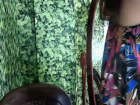 Snapshot of yummy_21xxx chatting on 09.11.25 yummy 21xxx online show from 09.11.25