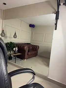 Snapshot of ROSE__15 chatting on 10.25.25 ROSE 15 online show from 10.25.25