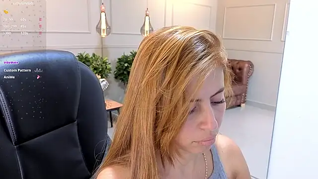 Snapshot of ROSE__15 chatting on 10.29.25 ROSE 15 online show from 10.29.25