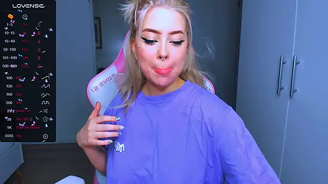 MonaLauu online show from 12.09.24